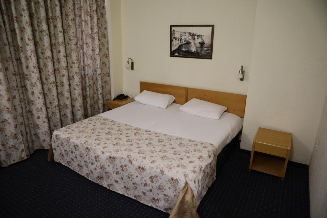 Hotel & Museum Dona Gracia Tiberias Buitenkant foto