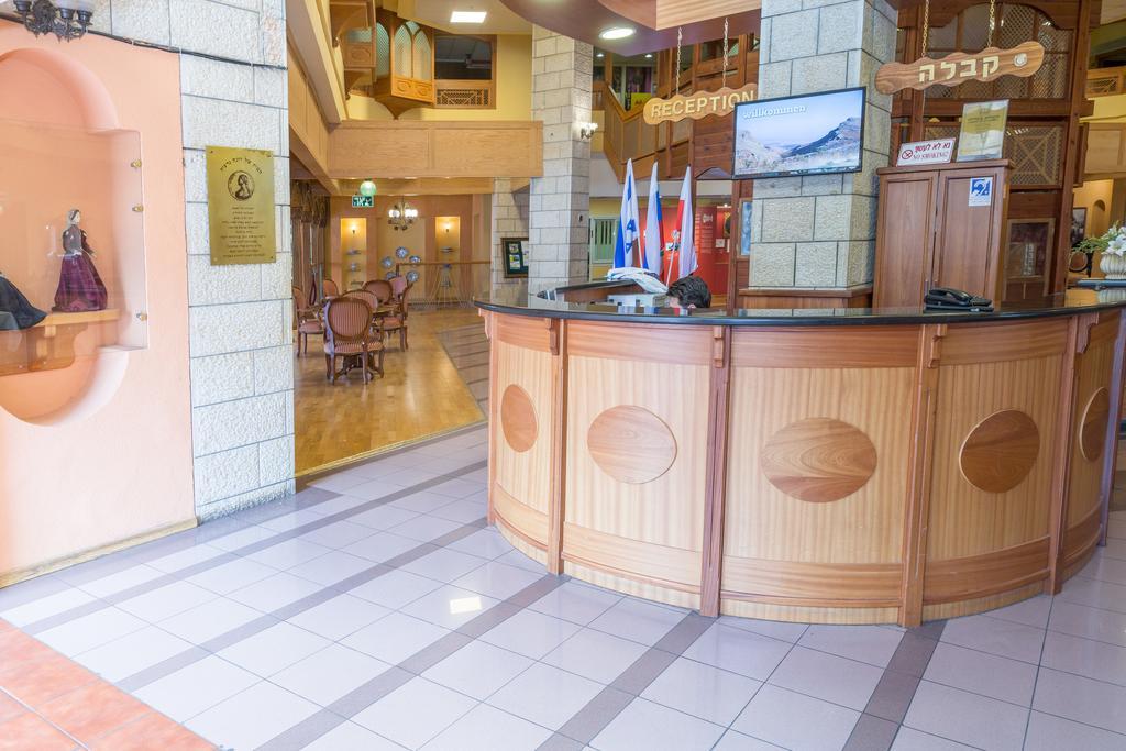 Hotel & Museum Dona Gracia Tiberias Buitenkant foto