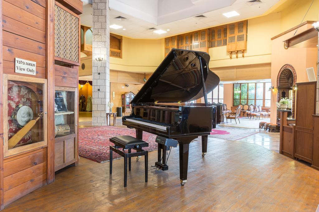 Hotel & Museum Dona Gracia Tiberias Buitenkant foto
